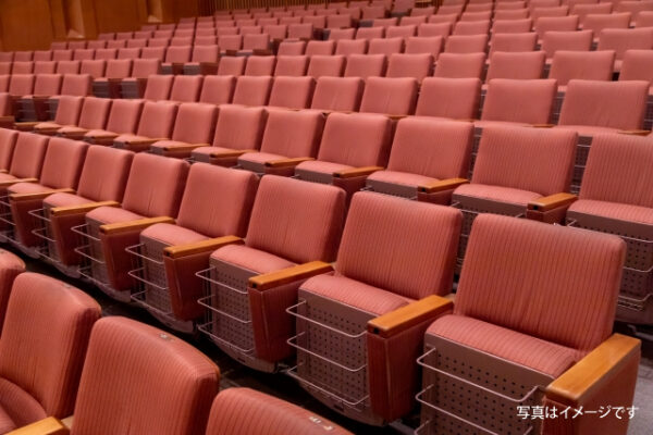 ホールでの公演を記録、YouTubeチャンネルへアップロード